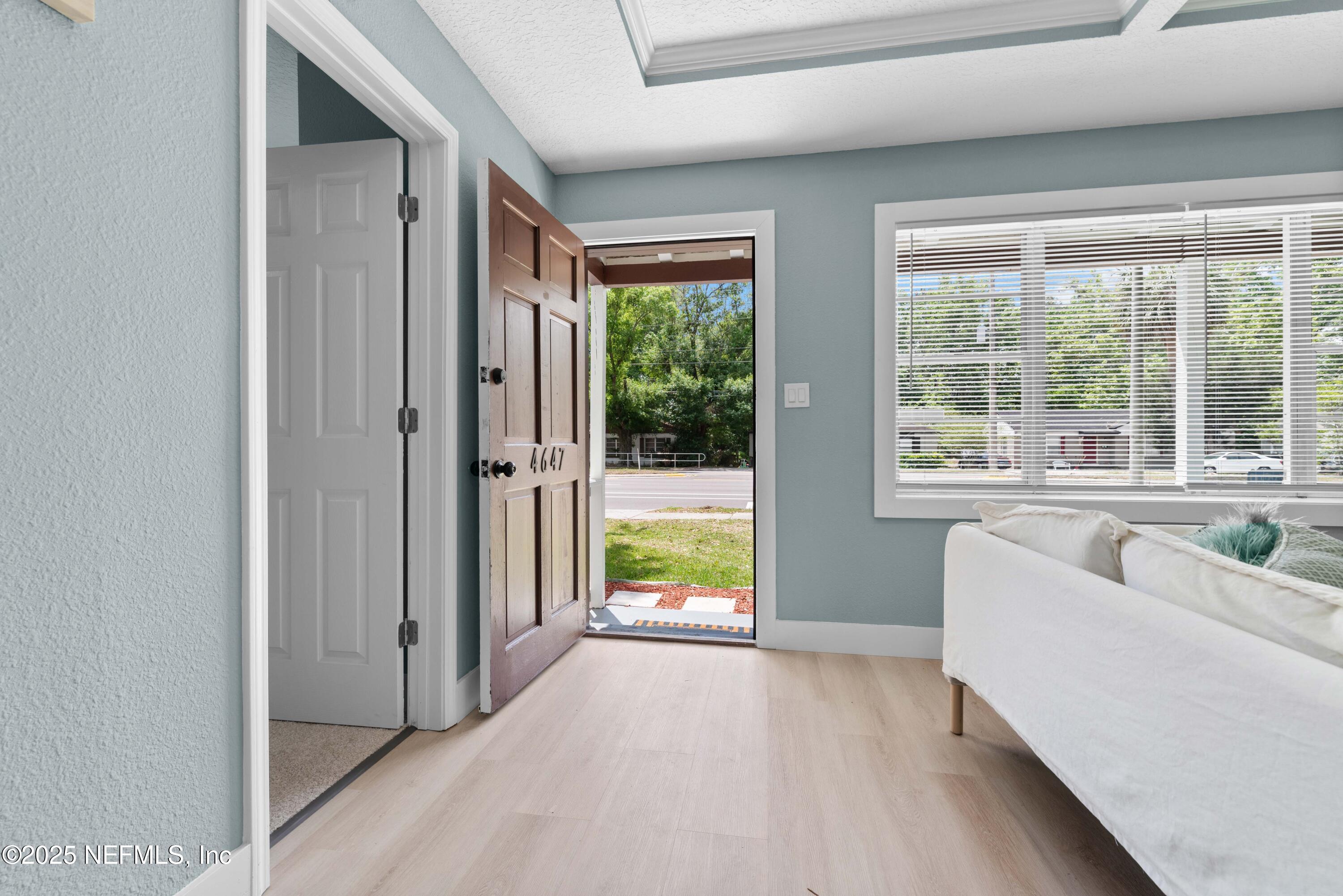 4647 Timuquana Road Jacksonville, FL 32210 - Photo 5 of 27 a view of livingroom with furniture