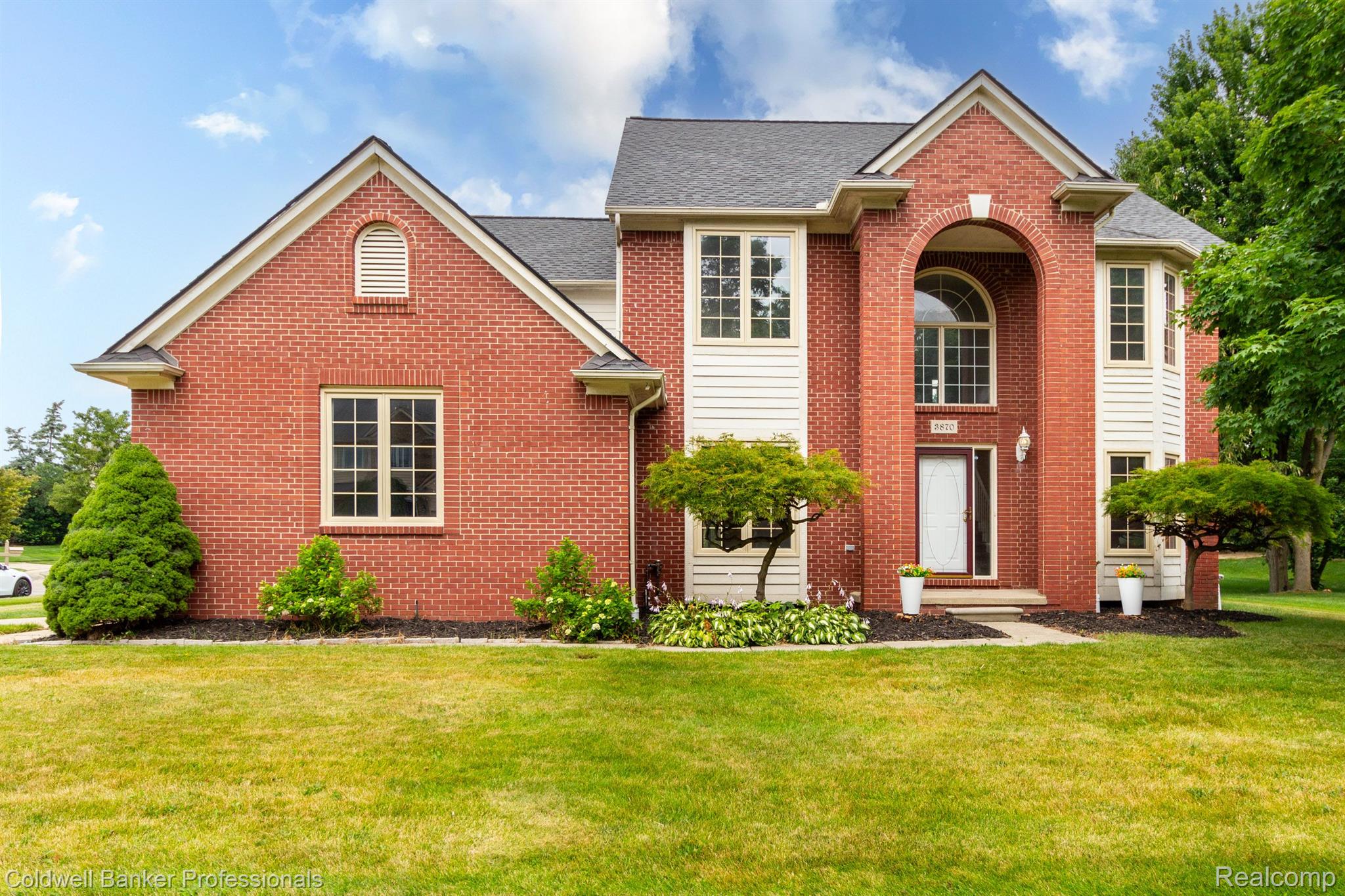 3870 Beechcrest Road Rochester, MI 48309 - Photo 1 of 47 Gallery Image 1