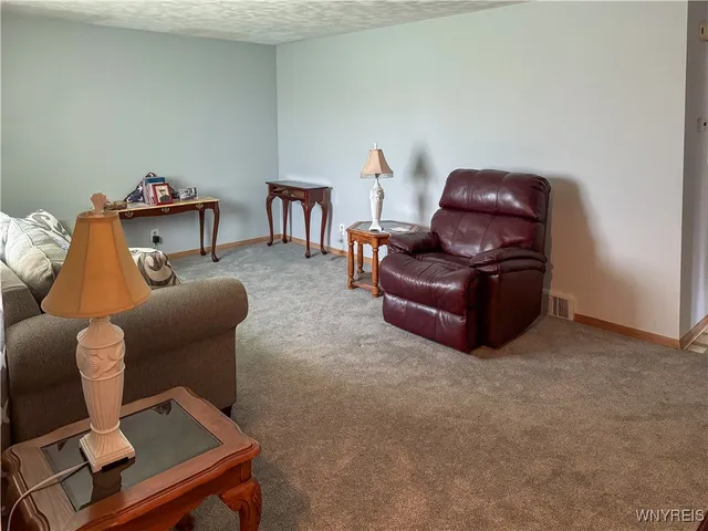 $2,400 | 25 Trudy Lane, Cheektowaga, NY 14227