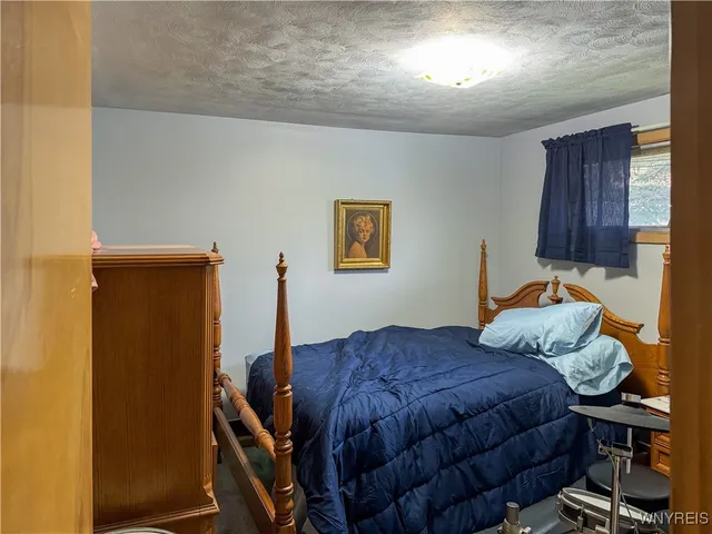 $2,400 | 25 Trudy Lane, Cheektowaga, NY 14227