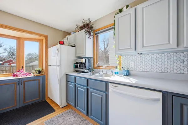 $205,000 | 1613 10th Street North, Fargo, ND 58102