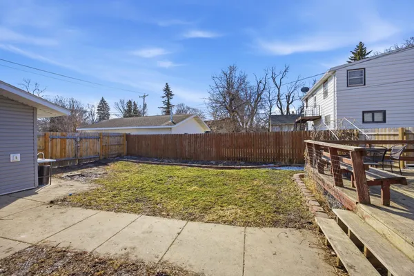 $205,000 | 1613 10th Street North, Fargo, ND 58102