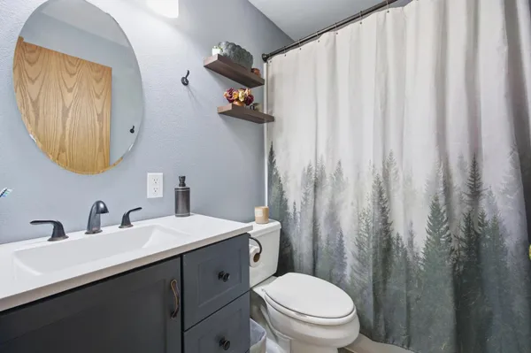 $205,000 | 1613 10th Street North, Fargo, ND 58102