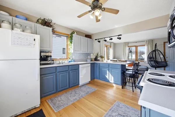 $205,000 | 1613 10th Street North, Fargo, ND 58102