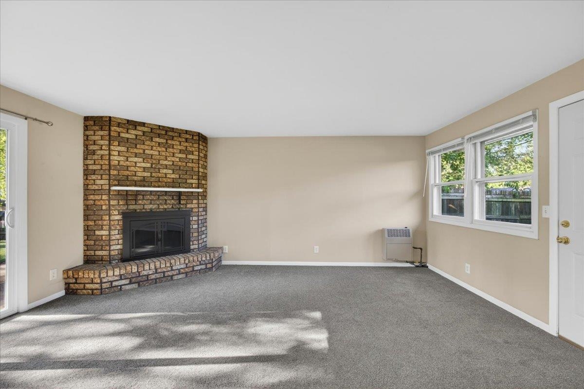 3735 Highcrest Road Rockford, IL 61107 - Photo 14 of 31