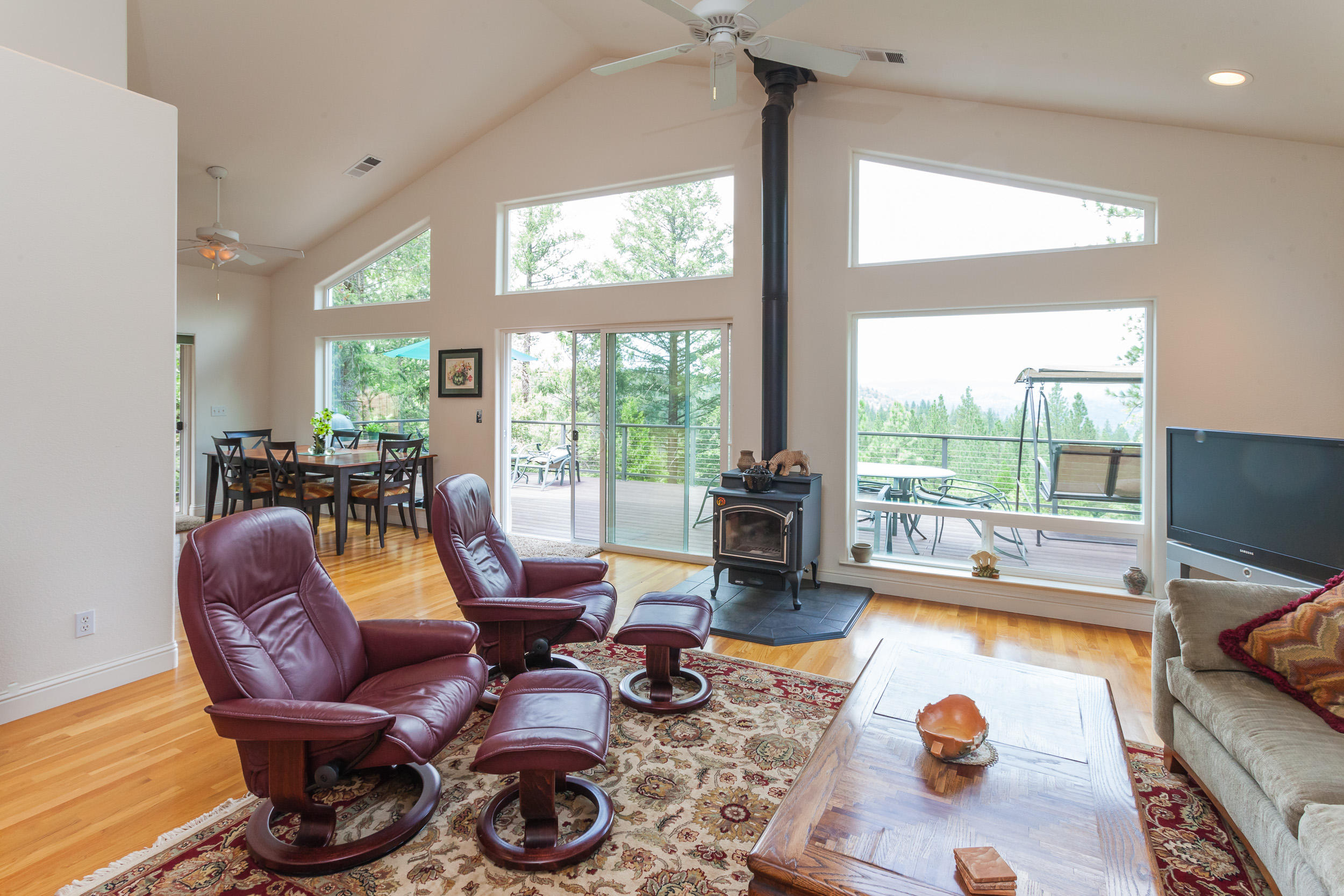 15015 Oak Run Road Oak Run, CA 96069 - Photo 11 of 32 15015OakRunRoad-MLS-4