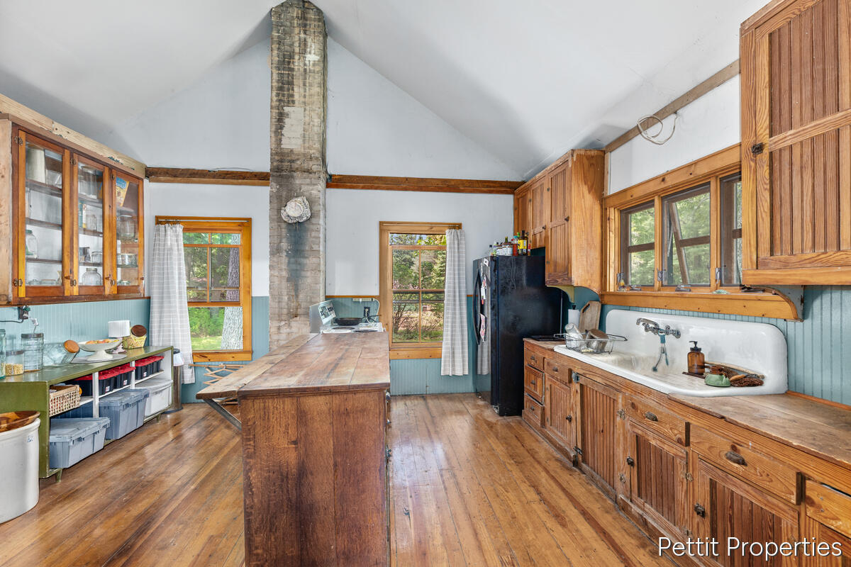 1857 Simonelli Road Muskegon, MI 49445 - Photo 10 of 30 1857-Simonelli_008