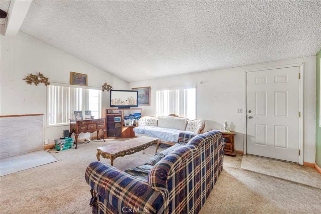 13378 Paramount Road Phelan, CA 92371 - Photo 24 of 43