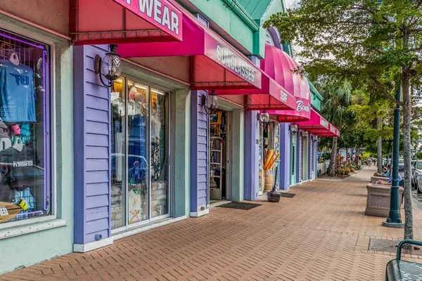 $4,000 | 161 Suntan Avenue, Sarasota, FL 34237