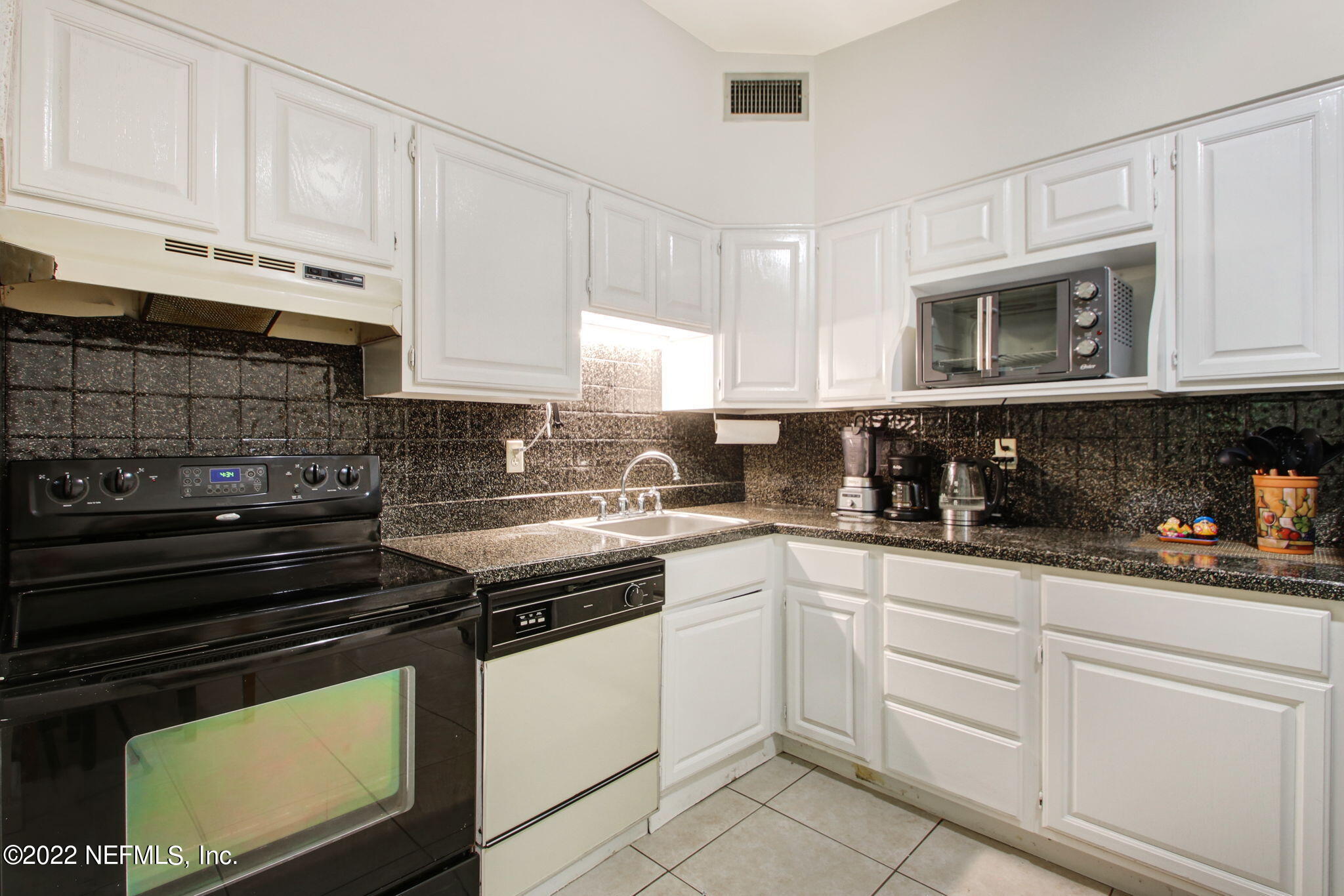 1915 Ryar Road Jacksonville, FL 32216 - Photo 14 of 34 1915 RYAR RD