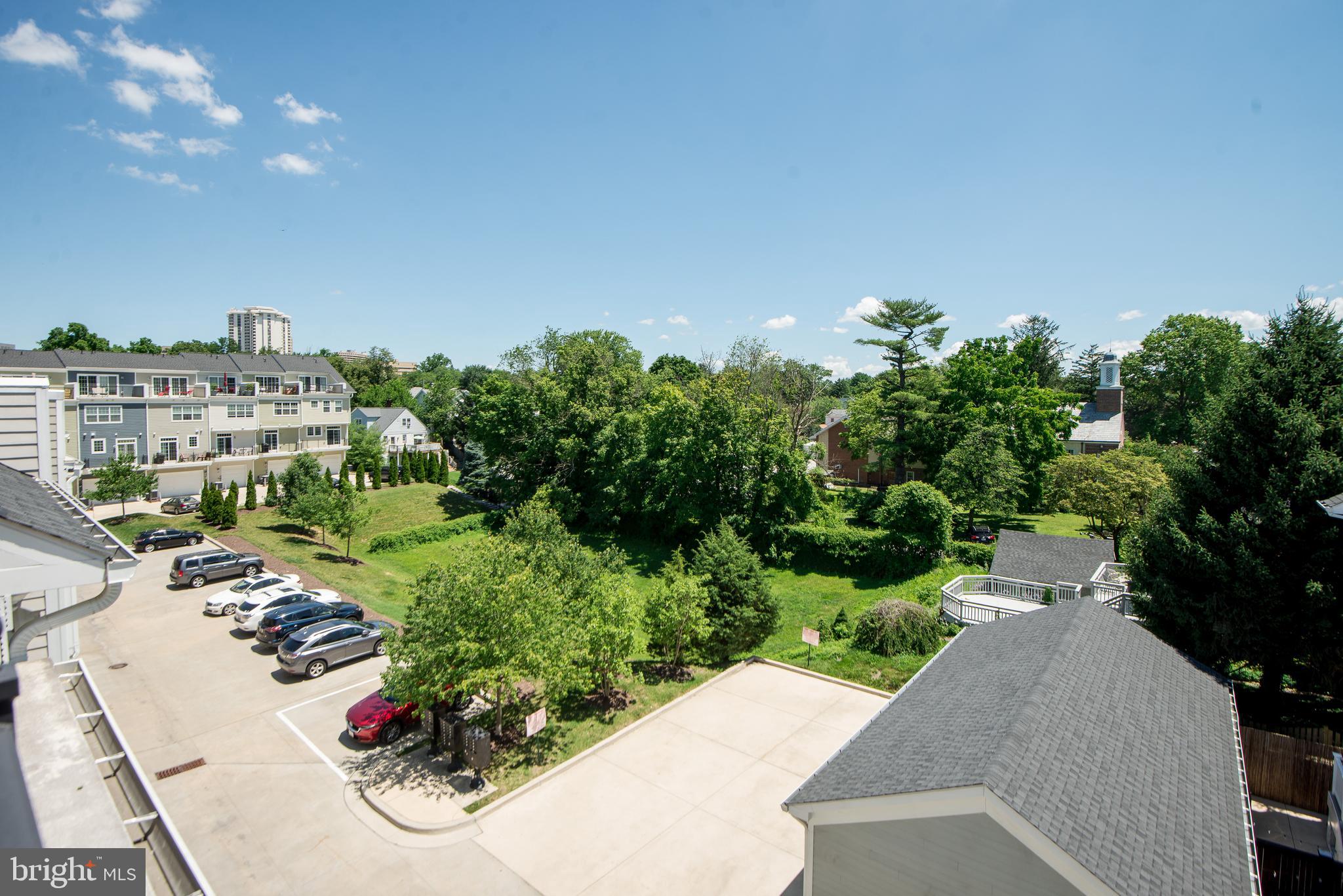 8 Meridian Lane Towson, MD 21286 - Photo 28 of 39 a view of a house with a yard and garden