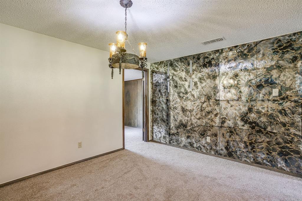 1417 Tarver Road Burleson, TX 76028 - Photo 11 of 39