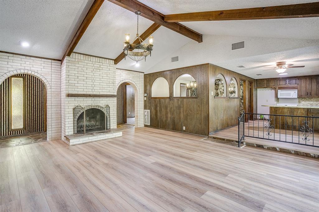 1417 Tarver Road Burleson, TX 76028 - Photo 13 of 39