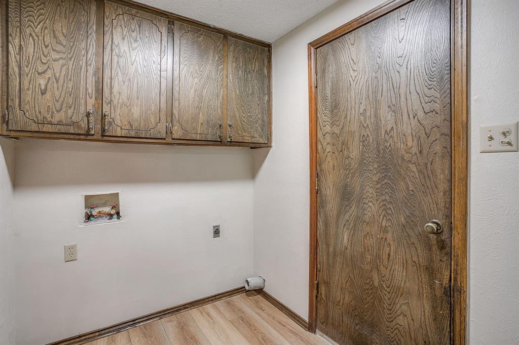 1417 Tarver Road Burleson, TX 76028 - Photo 22 of 39