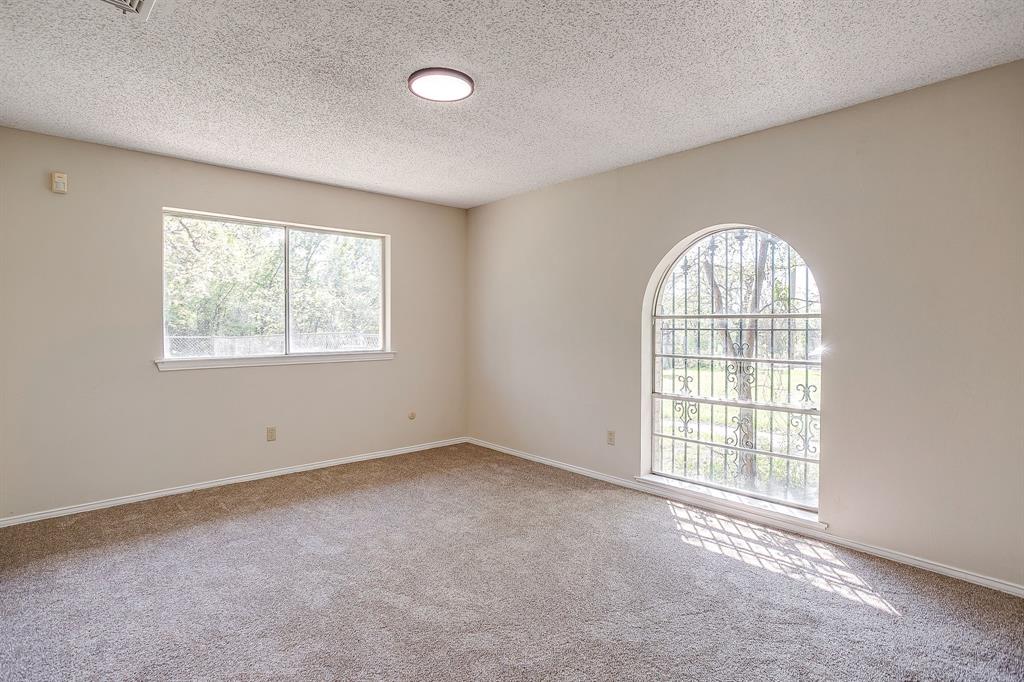 1417 Tarver Road Burleson, TX 76028 - Photo 23 of 39