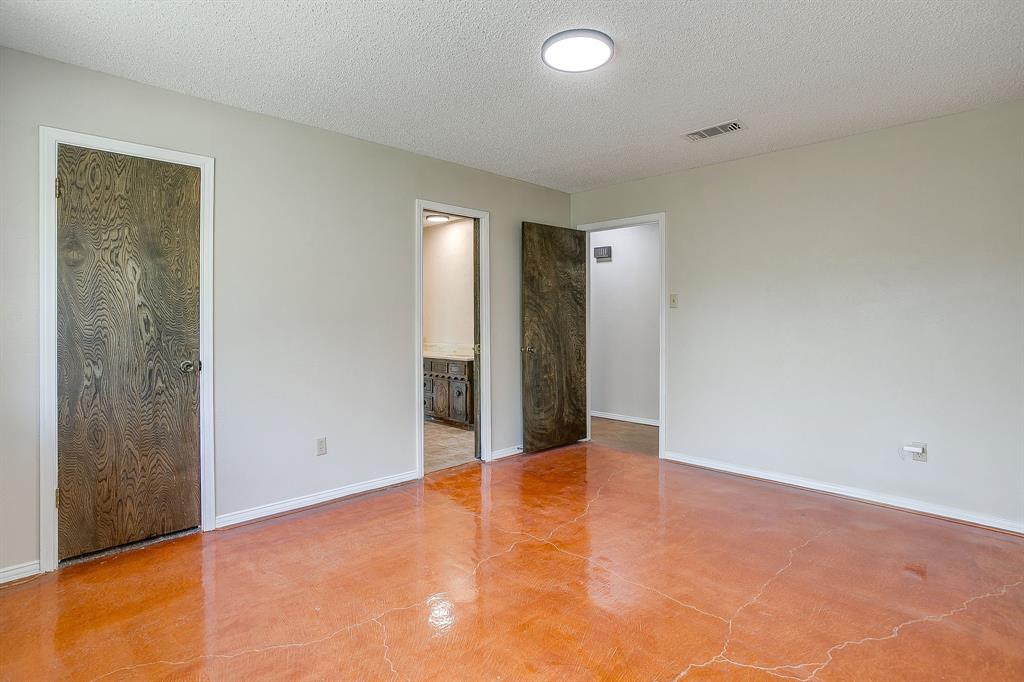 1417 Tarver Road Burleson, TX 76028 - Photo 28 of 39