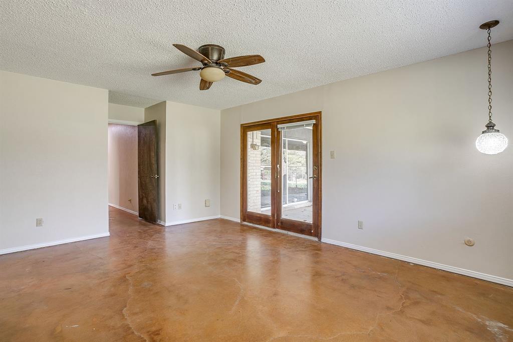 1417 Tarver Road Burleson, TX 76028 - Photo 30 of 39