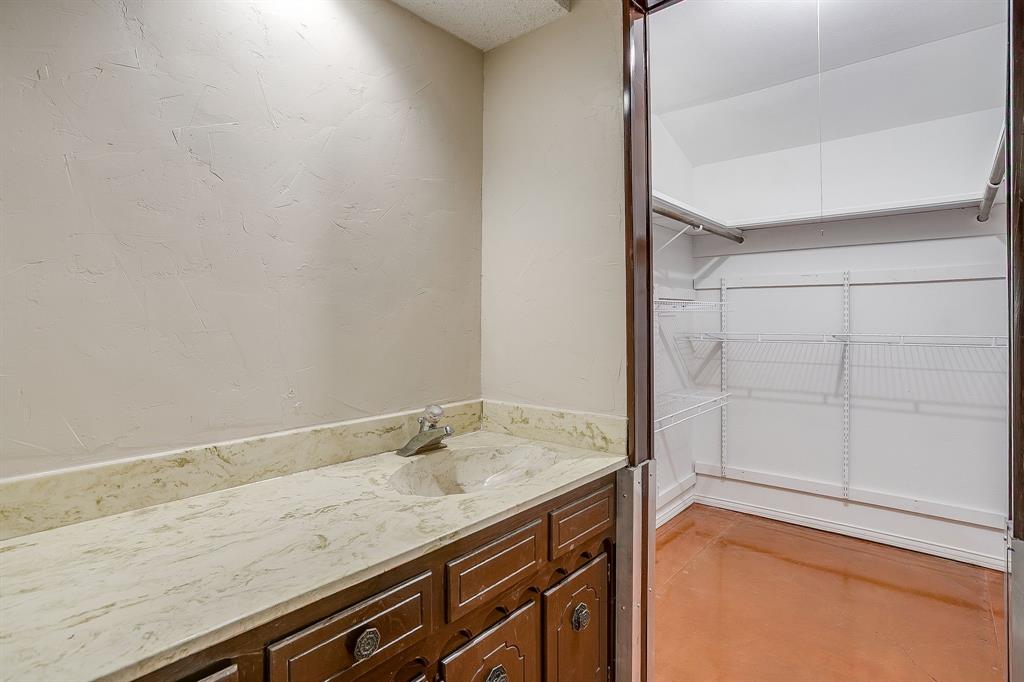 1417 Tarver Road Burleson, TX 76028 - Photo 31 of 39