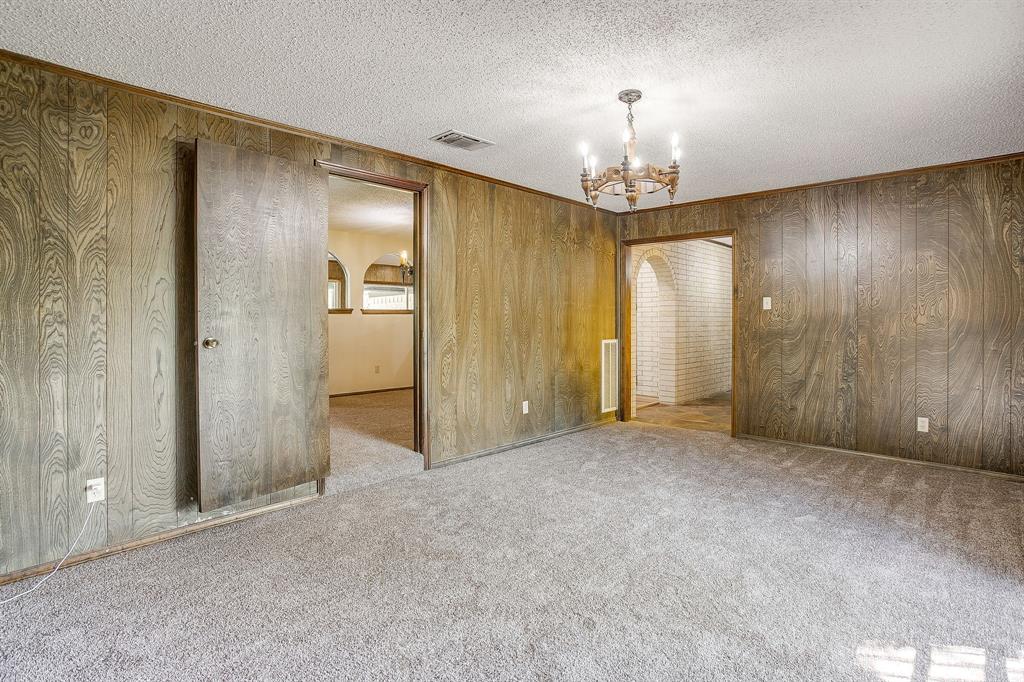 1417 Tarver Road Burleson, TX 76028 - Photo 9 of 39