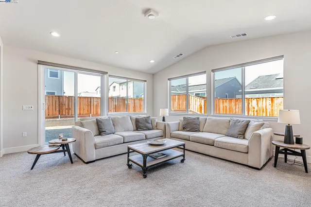 $875,000 | 5645 Sierra Trail Way, Antioch, CA 94531