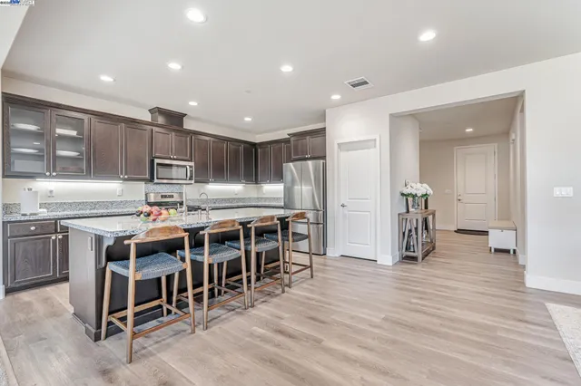 $875,000 | 5645 Sierra Trail Way, Antioch, CA 94531