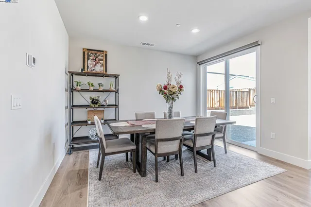 $875,000 | 5645 Sierra Trail Way, Antioch, CA 94531