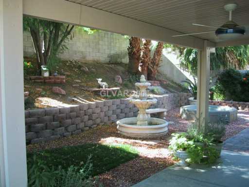 218 Camelback Ridge Avenue Henderson, NV 89012 - Photo 8 of 8 Yard/Garden.