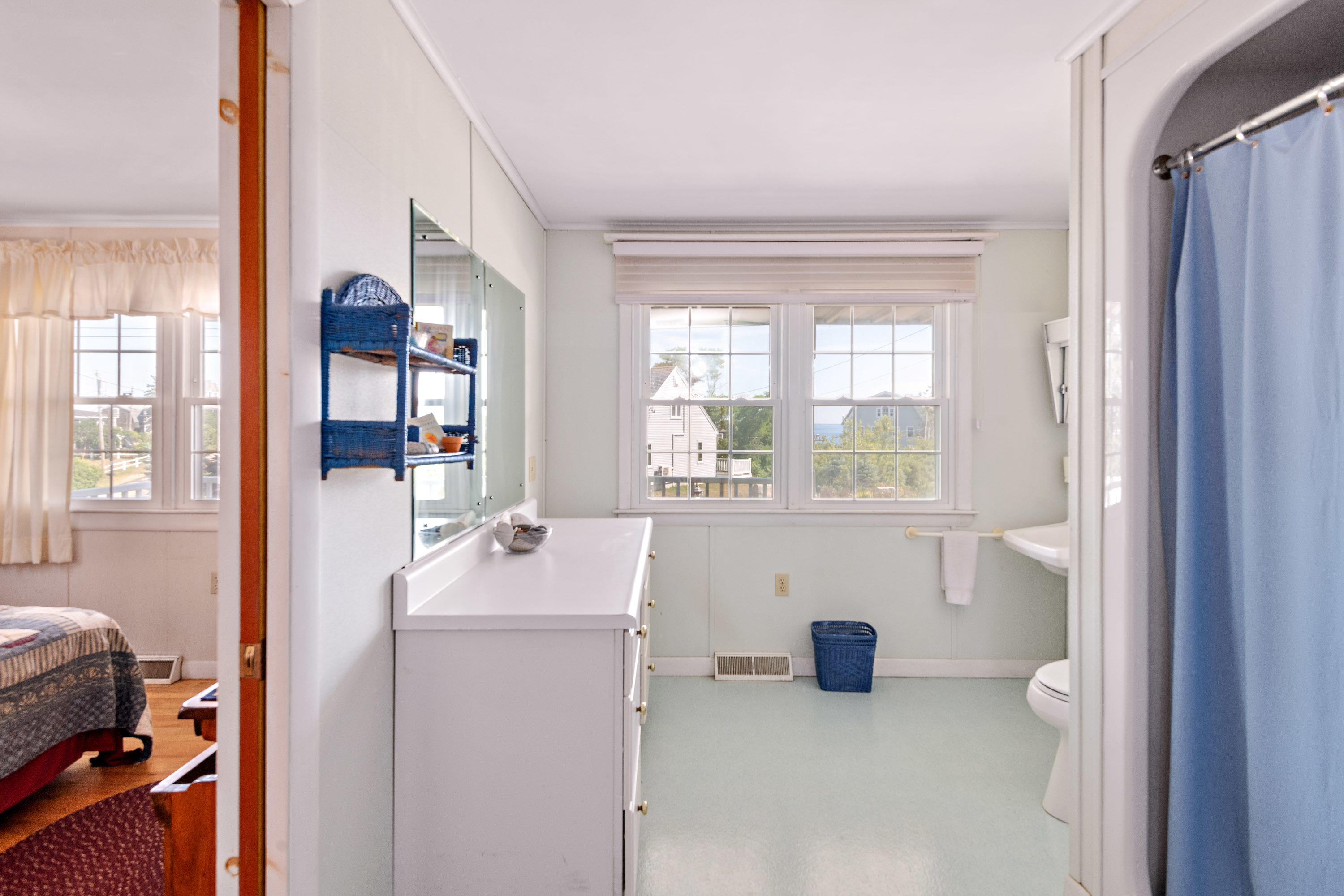 252 Nubble Road York, ME 03909 - Photo 23 of 32 1st Flr. 3/4 Bathroom