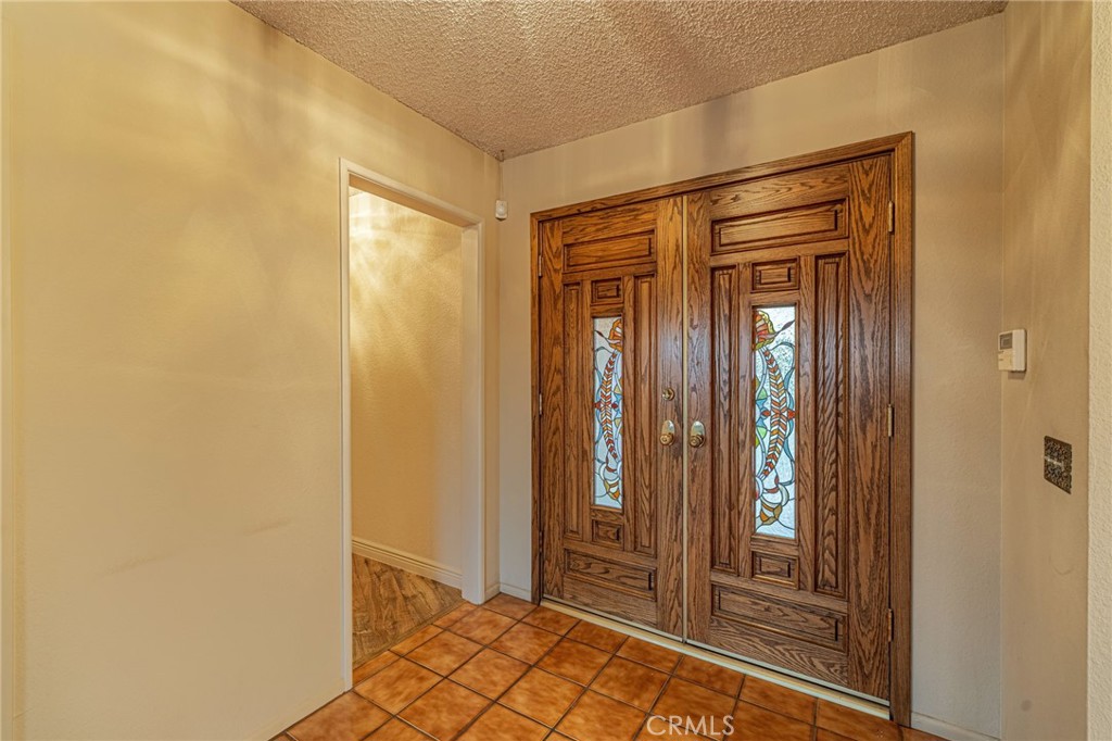 19459 Shasta Road Apple Valley, CA 92307 - Photo 11 of 64