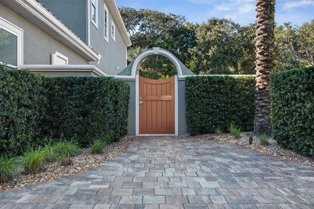 $2,500,000 | 11 Ocean Oaks Lane, Palm Coast, FL 32137