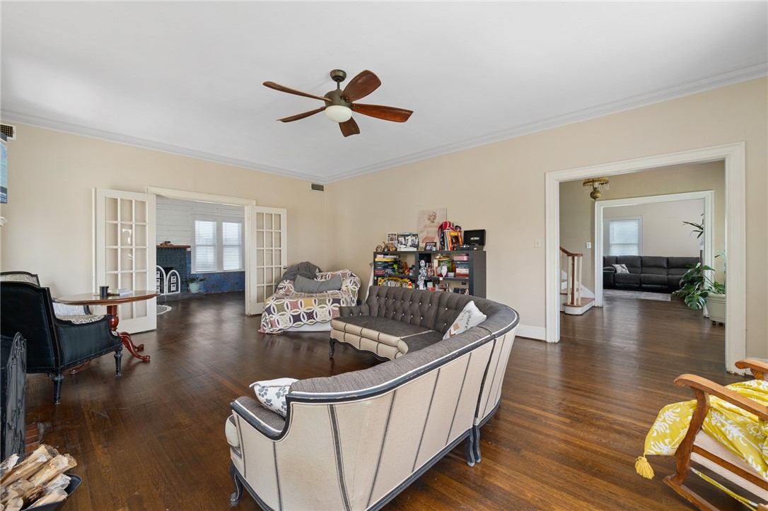 119 East Houston Street Refugio, TX 78377 - Photo 20 of 40