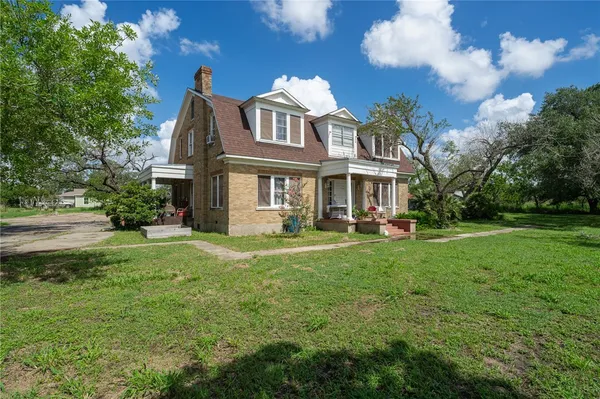 $349,000 | 119 East Houston Street, Refugio, TX 78377