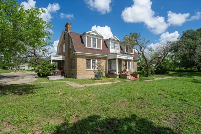 $349,000 | 119 East Houston Street, Refugio, TX 78377