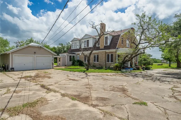 $349,000 | 119 East Houston Street, Refugio, TX 78377