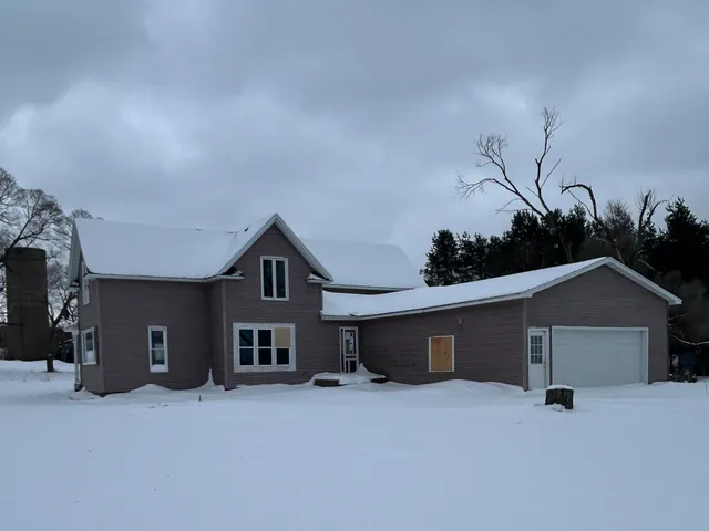 $184,900 | 6948 East 48 Road, Cadillac, MI 49601