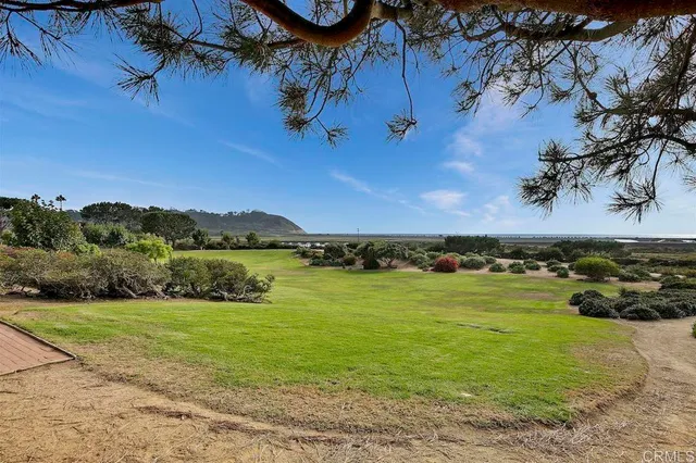 a view of a tennis court