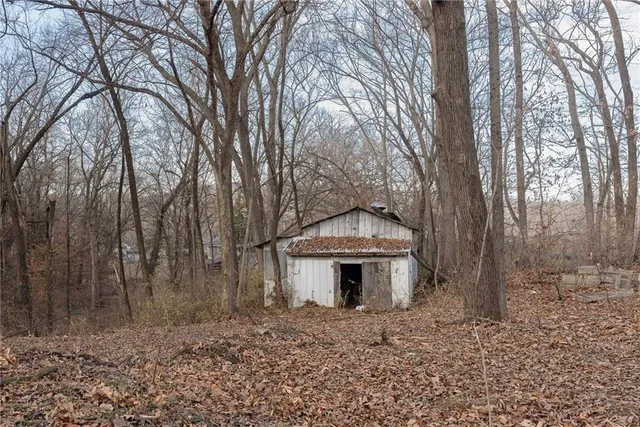 $149,950 | 722 North 7 Street, Edwardsville, KS 66111