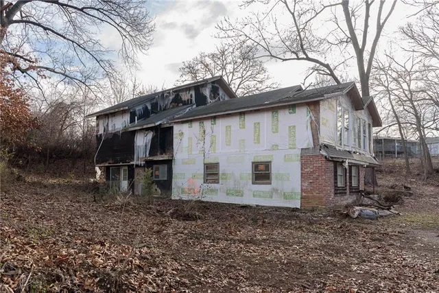 $149,950 | 722 North 7 Street, Edwardsville, KS 66111