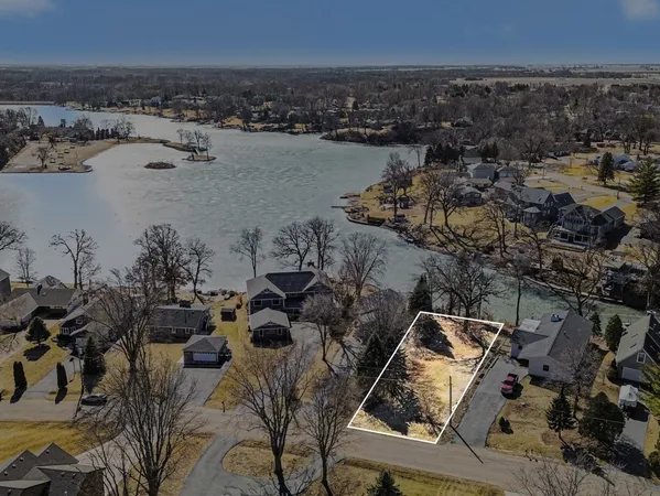$265,000 | 269 Easy Street, Lake Holiday, IL 60552