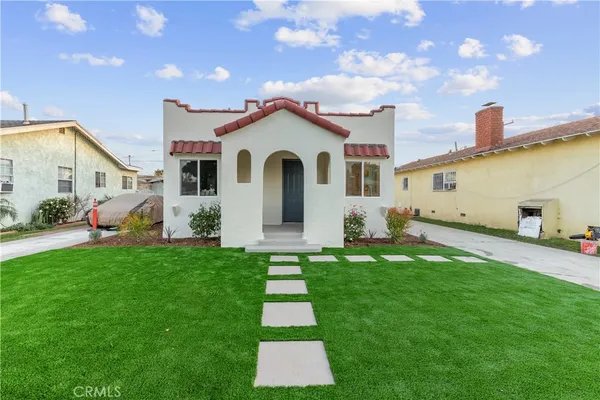 $749,999 | 1330 East 56th Street, Long Beach, CA 90805