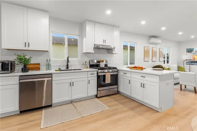 $749,999 | 1330 East 56th Street, Long Beach, CA 90805