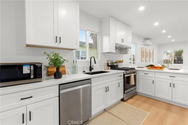 $749,999 | 1330 East 56th Street, Long Beach, CA 90805