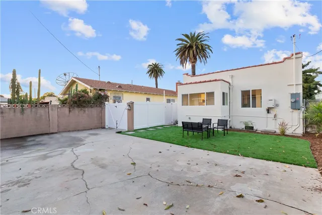 $749,999 | 1330 East 56th Street, Long Beach, CA 90805