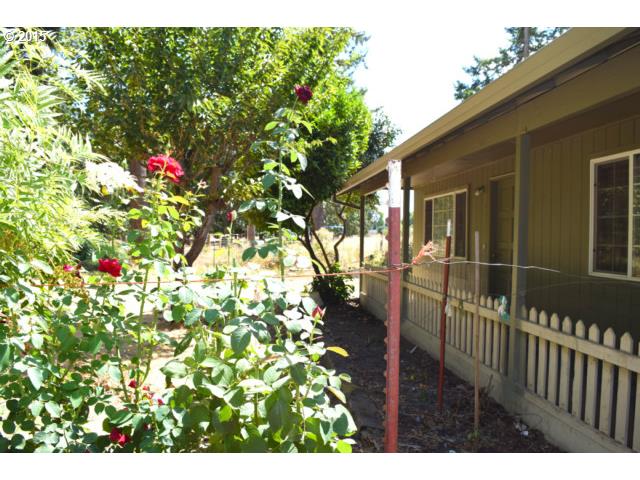 8672 Sleepy Hollow Road Northeast Woodburn, OR 97071 - Photo 3 of 14 Gallery Image 3