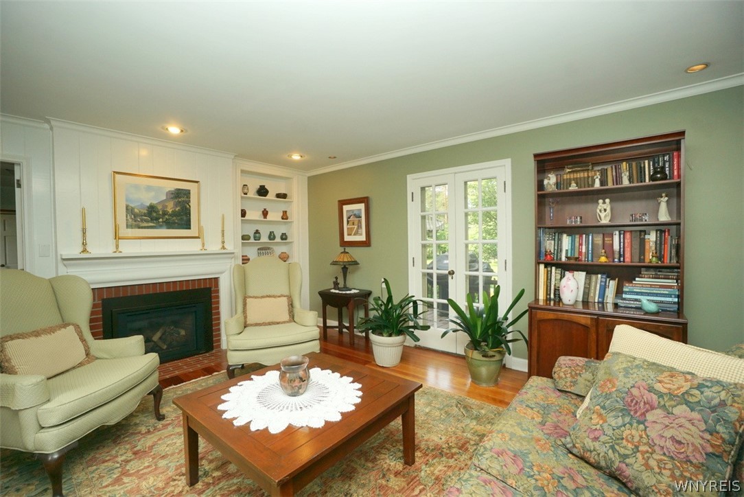 4464 Freeman Road Orchard Park, NY 14127 - Photo 2 of 30 Living Room