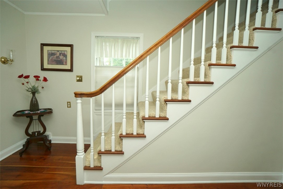 4464 Freeman Road Orchard Park, NY 14127 - Photo 10 of 30 Staircase