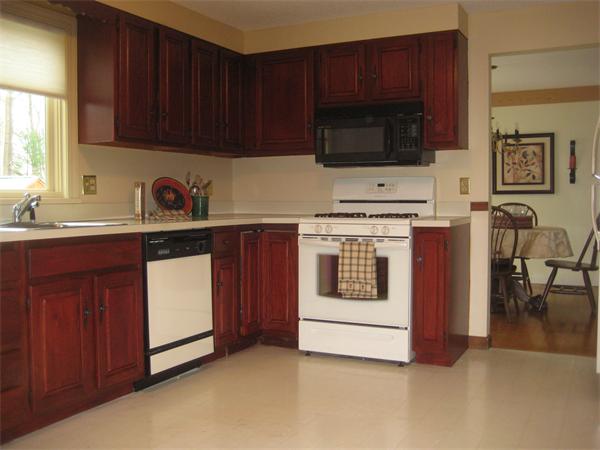 7 Whitney Lane Upton, MA 01568 - Photo 3 of 16 Gallery Image 3