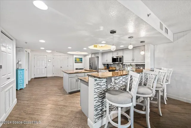 $3,850 | 1907 Florida A1A, Unit 103, Indian Harbour Beach, FL 32937