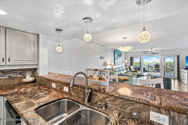 $3,850 | 1907 Florida A1A, Unit 103, Indian Harbour Beach, FL 32937