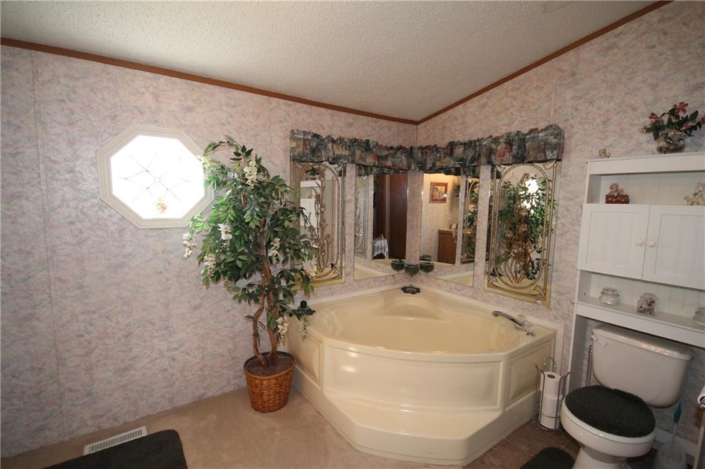 4701 West Ridge Drive Columbus, IN 47203 - Photo 14 of 19 Gallery Image 14